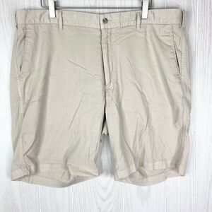 Peter Millar Golf Short Men’s Beige 4 Pockets Flat Front Chino Size 38